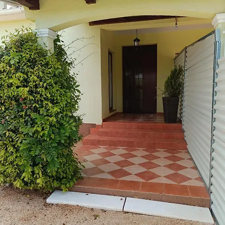 Villa Kuca Hilda *
